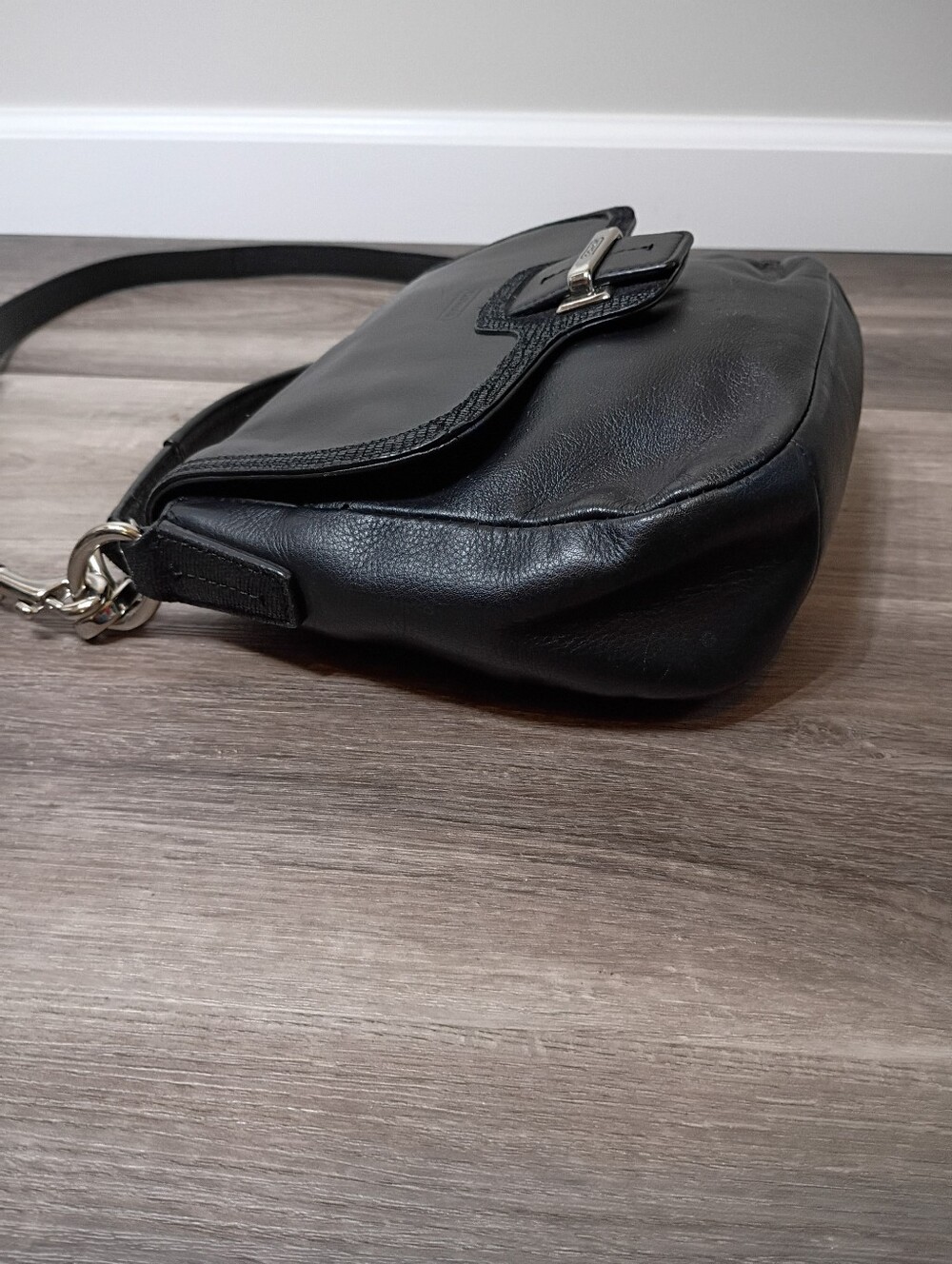Coach Vintage 2010s Classic Black Leather Silver Hardware Buckle Crossbody Bag - Picture 4 of 9